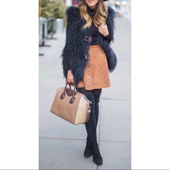 Dresses & Skirts - LAST: Medium Corduroy Mini Skirt